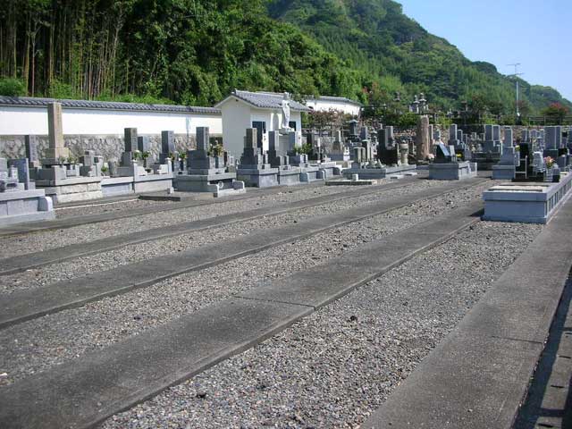 宝台院　墓地