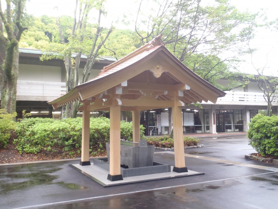 護国神社手水舎