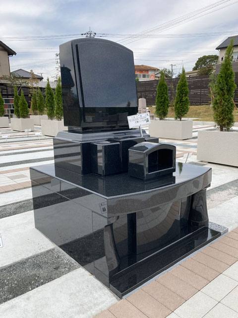 洋型　墓石　ガーデンメモリアル富士　1.0㎡　インド山崎　