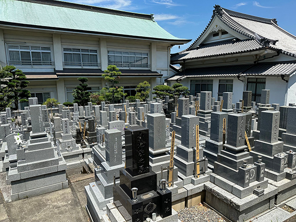 蓮長寺　墓地